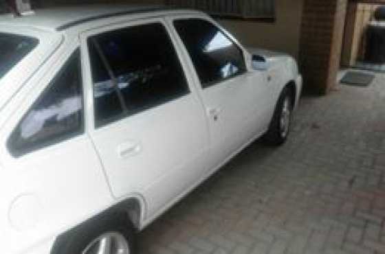 Daewoo te koop of te ruil. Maak n aanbod