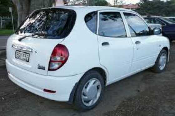 Daihatsu Sirion rear screen