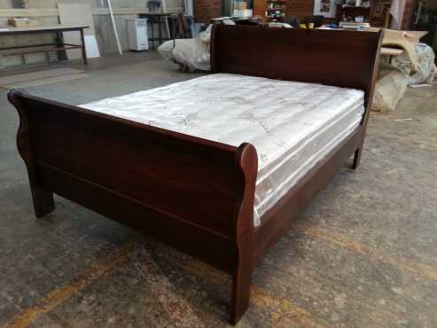 DALINA WOODEN SLEGIH BED