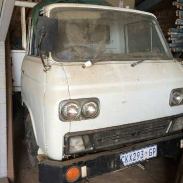 Datsun trok petrol