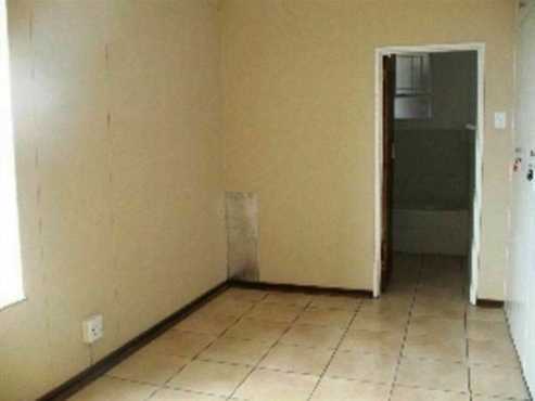 DAWNVIEW 1bedrooms, bathroom, kitchen, lounge, parking Rental R2485