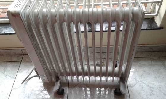 De Longhi 14 Fin Oil heater