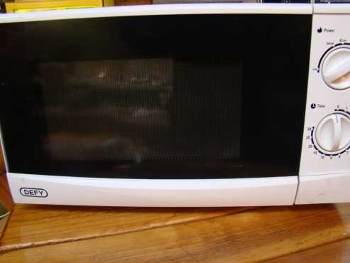 Defy 20L Microwave