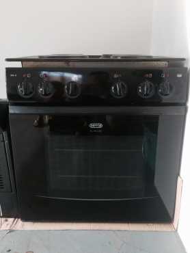 Defy 600S Undercounter Stove, 4 Plate Hob  Extractor Fan