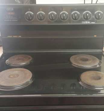 Defy 831 black stove with huge oven for sale