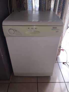 Defy Dishwasher R700 ,good condition