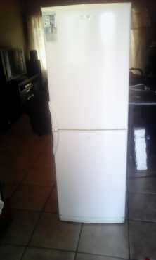 Defy double door fridge R2400 call 0623868645