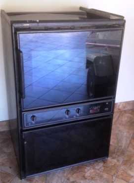 DEFY Gemini Eye Level Double Oven AND a DEFY Gemini Glass top stove Hob for sale at Give-Away Price