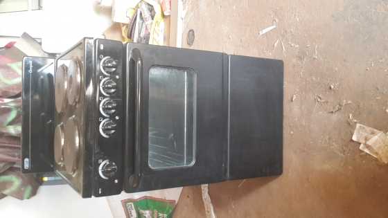 Defy S21C 4solid plates stove owner immigrating