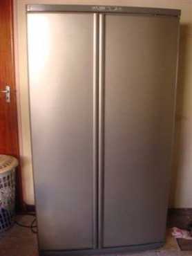 Defy side by side fridgefreezer