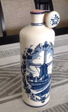 Delft Blue jenever bottle