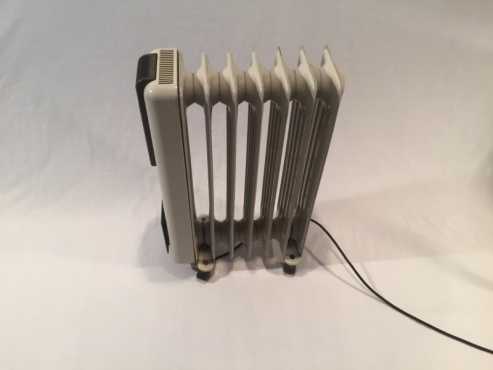 Delonghi Oil Heater (6 fin)