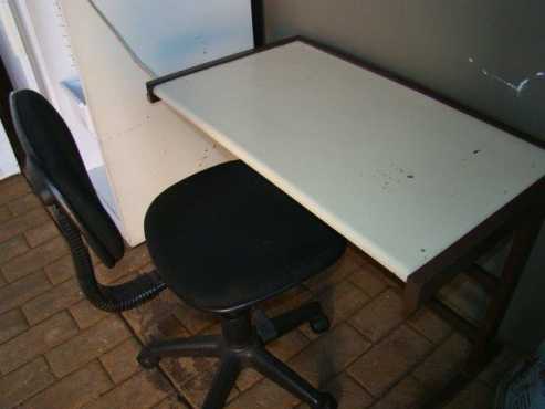 Desk and chair (Small)