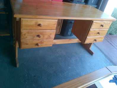 DESK FOR SALE