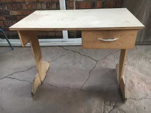 desk with one drawer