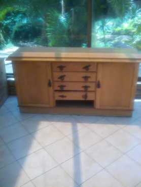 Diner cabinet