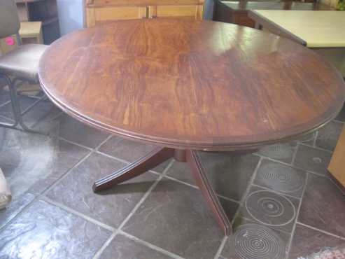 Dining room Table