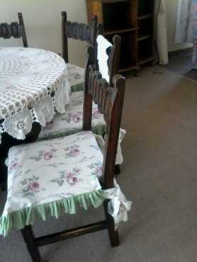 DINING ROOM TABLE and 8 CHAIRS with cushions