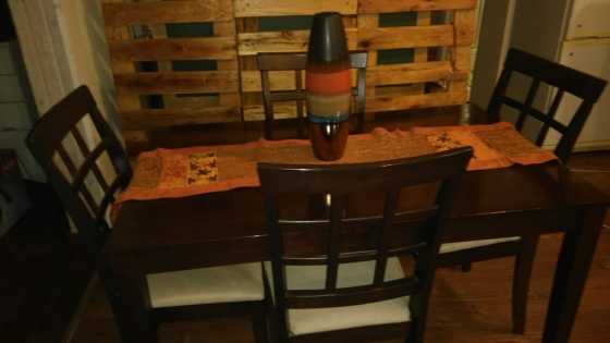 Dining room Table for sale