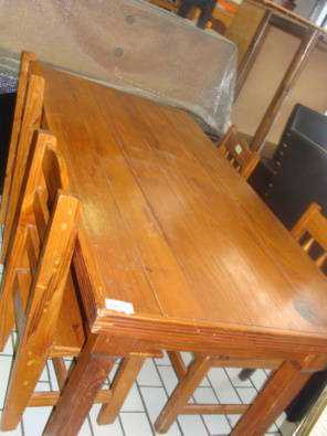 Dining Room Table with Chairs S014627A