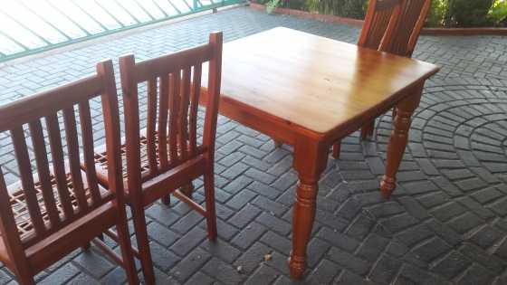 Dining table with chairs (Oregon)