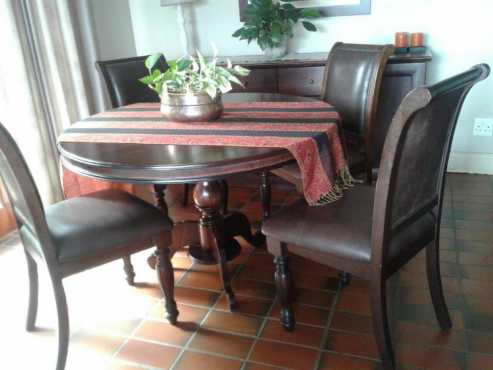 DININGROOM TABLE. EXECUTIVE ROUND DINING TABLE amp 4 TIME SOLID MAHOGANY CHAIRS.