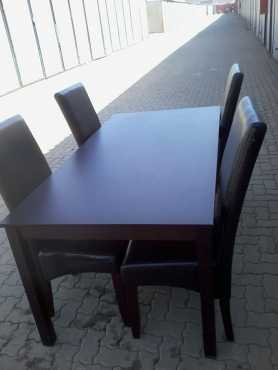 Dinning room table with 6 chairs