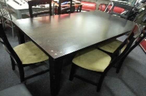 Dinning suite with 6 chairs for sale