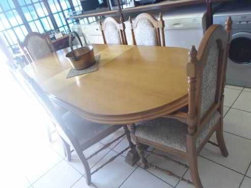 Dinning table 6 seater