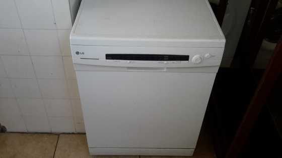 Dish washer 12 place