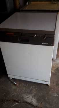 Dish washer for sale