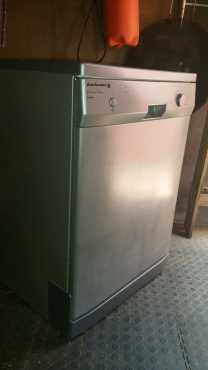 DISHWASHER KELVINATOR. BRAND NEW