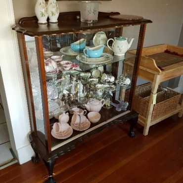 display cabinet