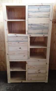 Display unit Farmhouse series 2000 with doors