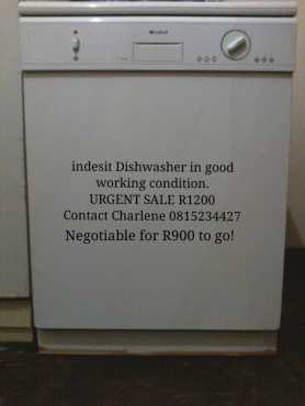 Diswasher Urgent Sale R1200 (Negotiable for R900 to go)