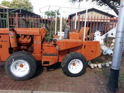 DITCH WITCH 4 X 4