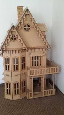 Doll House for sale - R1650.00 Very Neg - 0762840887