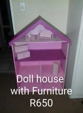 Dollhouse with furniture