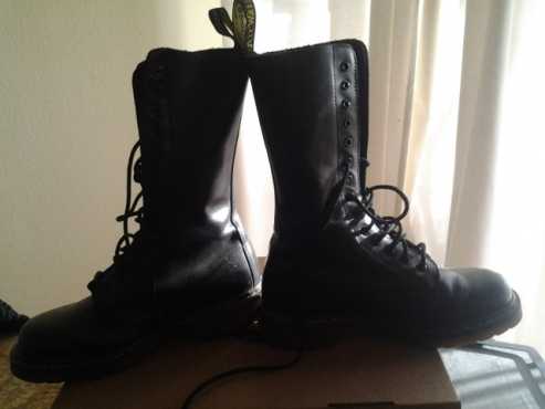 Dr Martens original Air size7