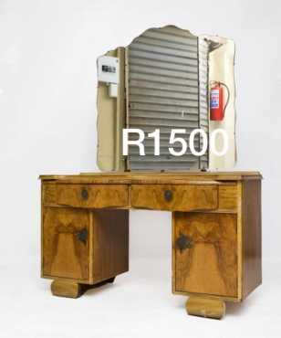 Dresser With Mirror