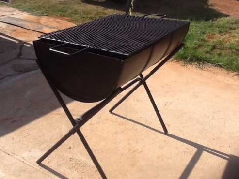 drum braai with fold up stand