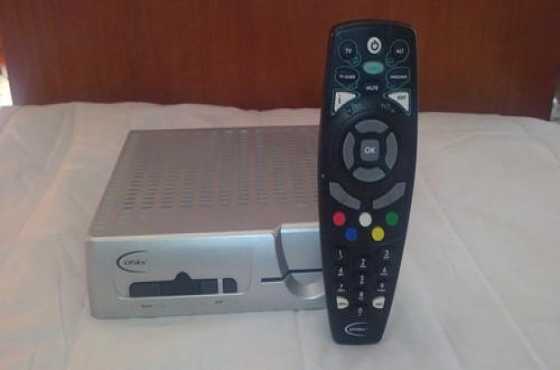 DSTV DSD1131 Decoder, Smartcard, Power Supply amp Remote