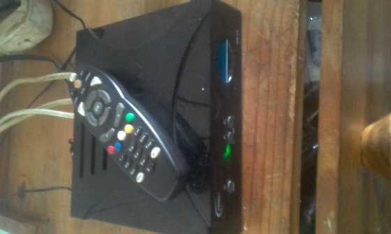 Dstv zappa decoder with remote R300 neg