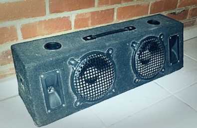 DUAL 6 INCH SPEAKER BOX