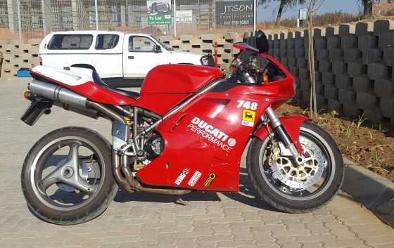 Ducati 748