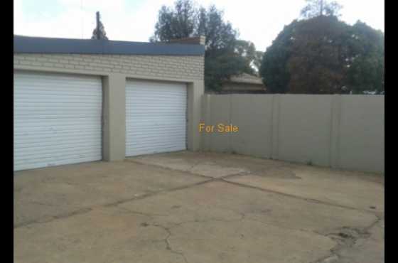 Duet for sale in Booysens Pretoria West