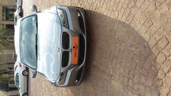 E90 323i Facelift Exclusive Pack Like New