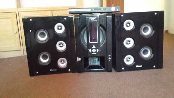 Ecco Music system amp Sakyno DVD player