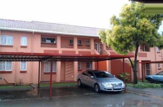 Edenglen 1ST FLOOR 1beds bath , lounge, kitchen, single carport near Greenstone 4000.00