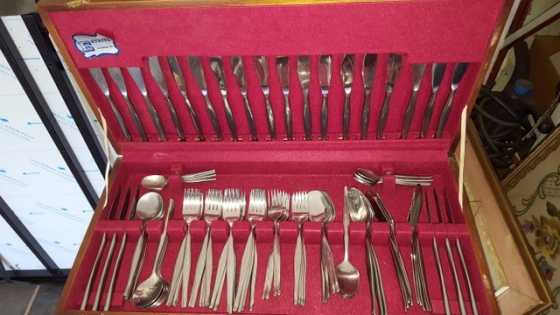 Eearite cutlery set